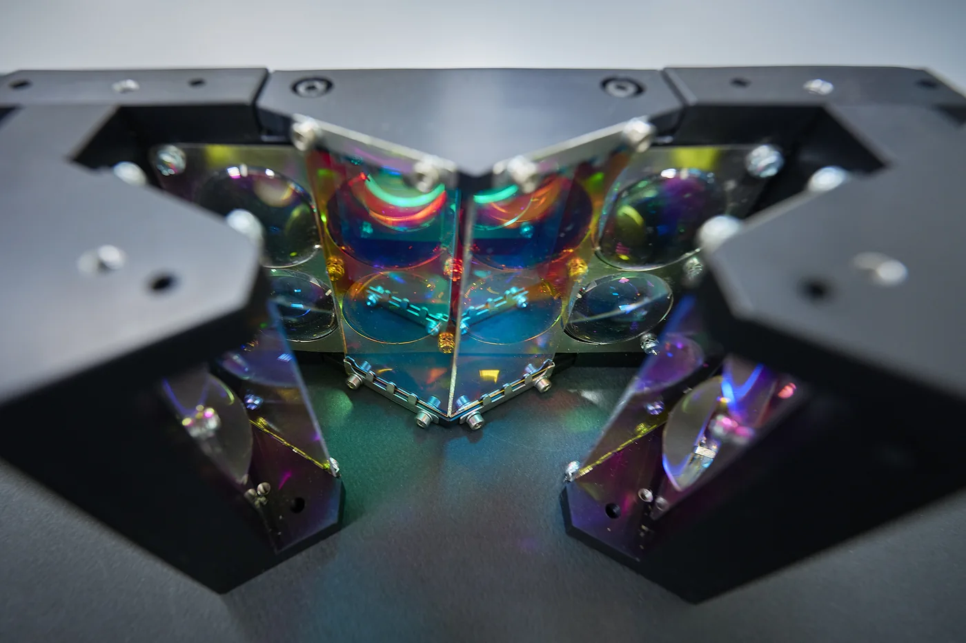 Optical assembly using dichroic coated elements